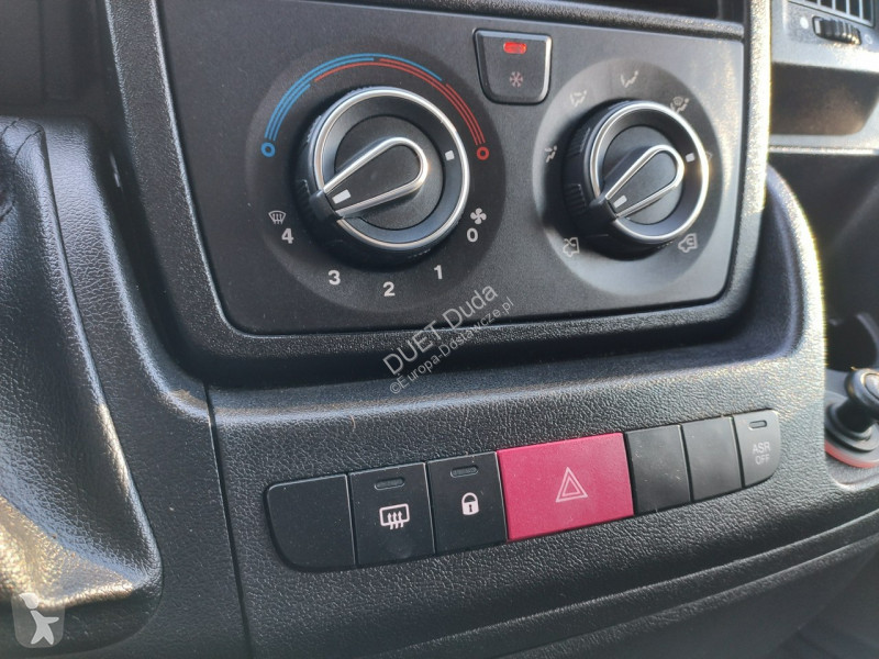 Autoutilitară Peugeot