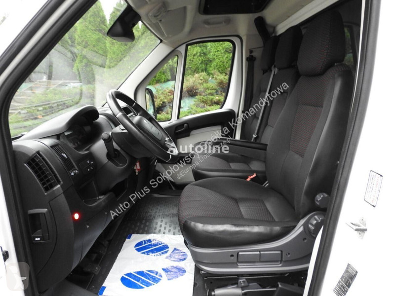 Autoutilitară Peugeot BOXER PLANDEKA WINDA 8...