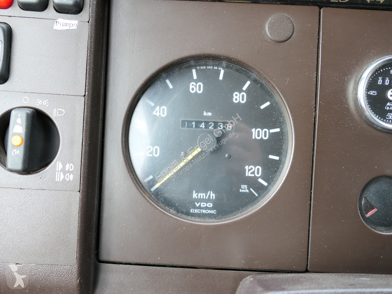Autoutilitară Mercedes 814 D LF 8/6 DoKa AHK...