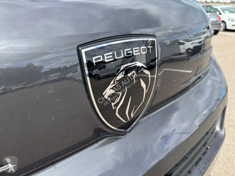 Užitkové vozidlo Peugeot XL 2.0 BLUEHDI 180 EAT8