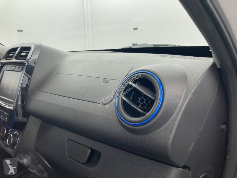 عربة نفعية Dacia Spring Achat Intégral