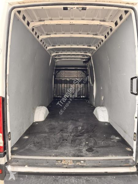 Furgoneta Iveco 35-S-14