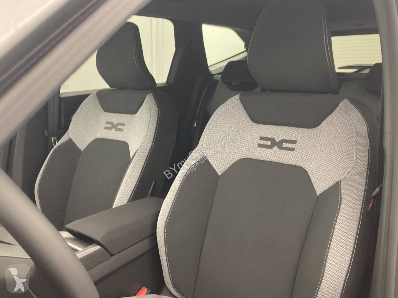 Veicolo commerciale Dacia Bigster Hybrid 155