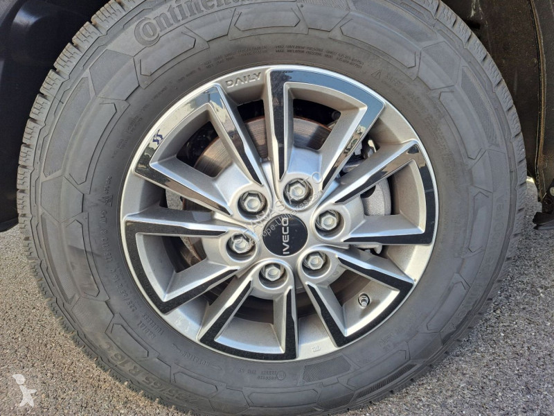 Furgoneta Iveco 35S18 A8 180CV 3L REHAUSSABLE...
