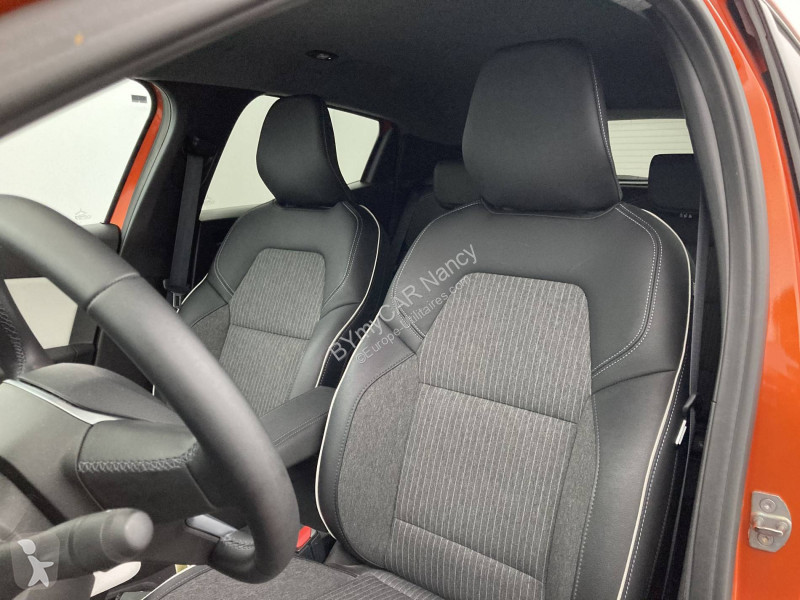 Autoutilitară Renault Clio E-Tech full hybrid 145