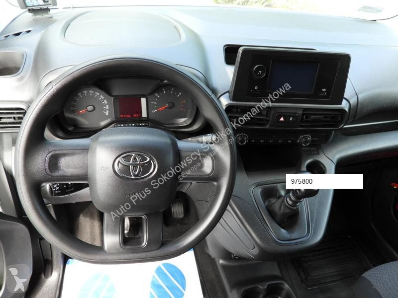 Užitkové vozidlo Toyota CITY  FURGON CHŁODNIA...