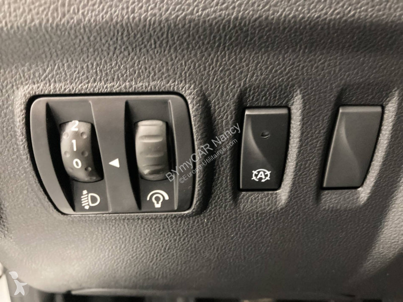 Veículo utilitário Renault Captur TCe 90 E6C