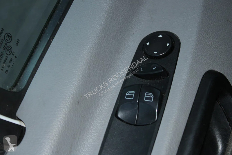 Bedrijfswagen Mercedes 316 + THERMO KING