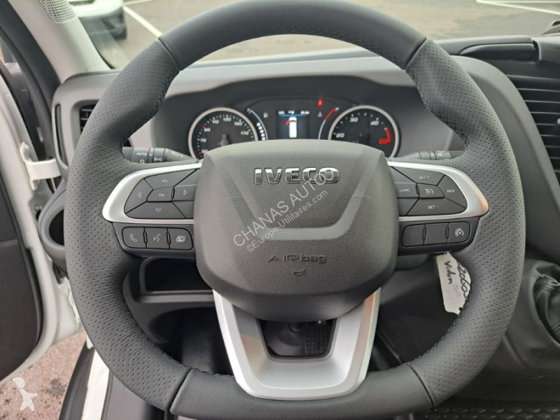 Veicolo commerciale Iveco 35S18 A8 180CV 3L...