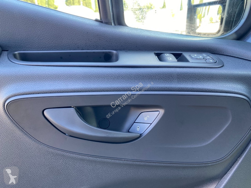 Autoutilitară Mercedes Furgone Traz. Post