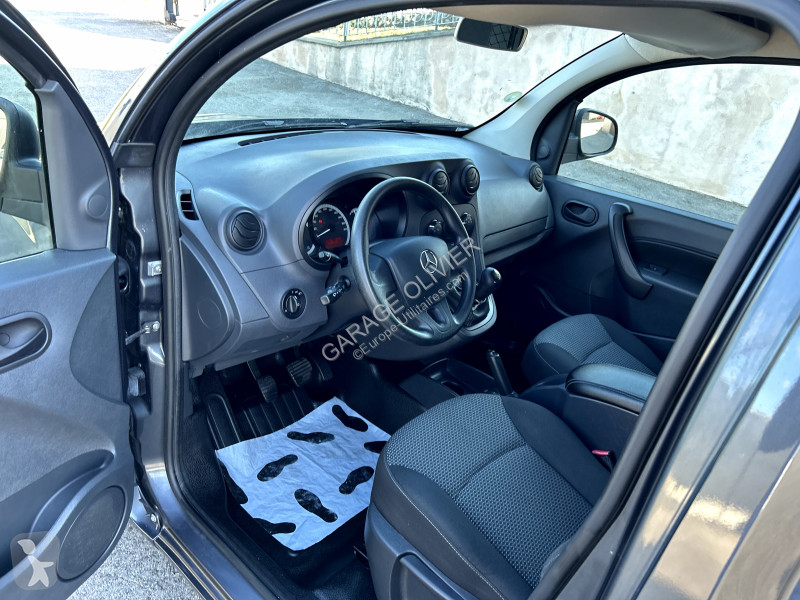 Véhicule utilitaire Mercedes Compact 109 1.5...