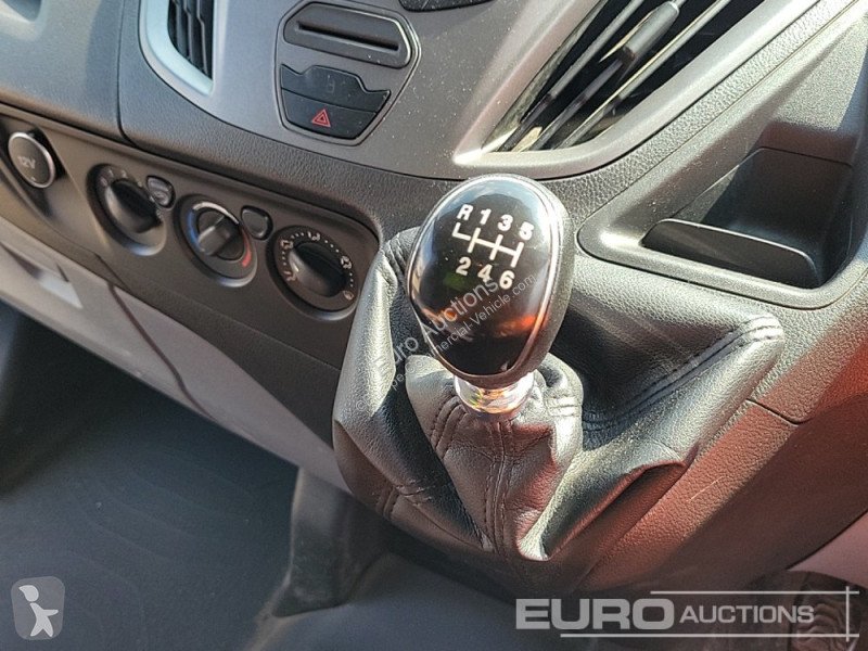 Autoutilitară Ford 270