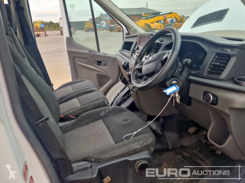 Véhicule utilitaire Ford 350