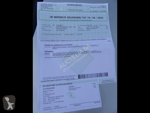 Véhicule utilitaire Toyota Hilux