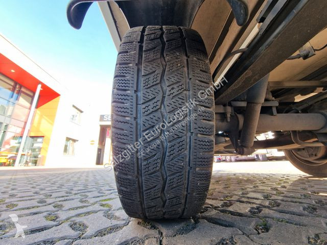 Véhicule utilitaire Mercedes / 6D