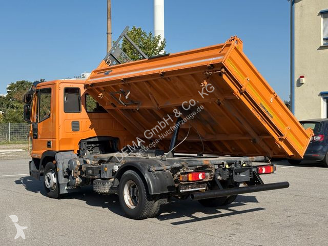 Véhicule utilitaire Iveco...