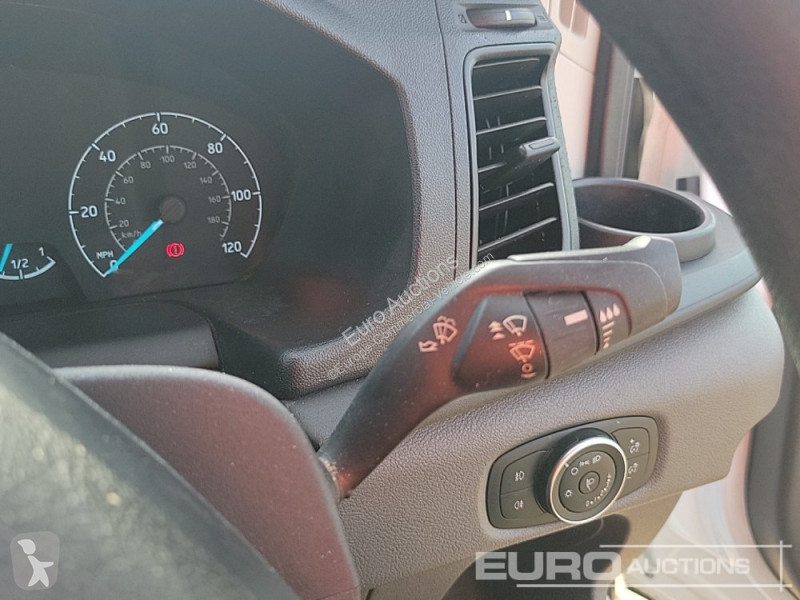 Autoutilitară Ford