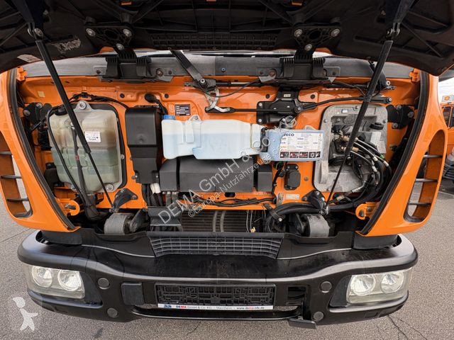 Véhicule utilitaire Iveco...