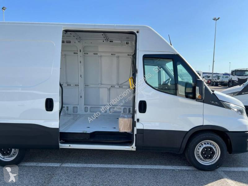 Furgoneta Iveco 35S16