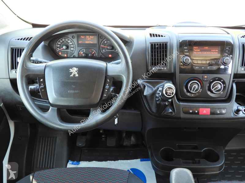 Samochód dostawczy Peugeot  BOXER