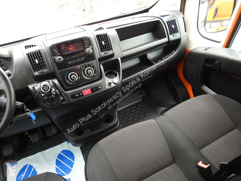 Samochód dostawczy Peugeot  BOXER