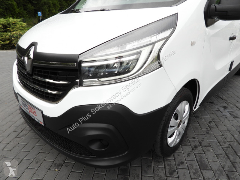 Véhicule utilitaire Renault  TRAFIC