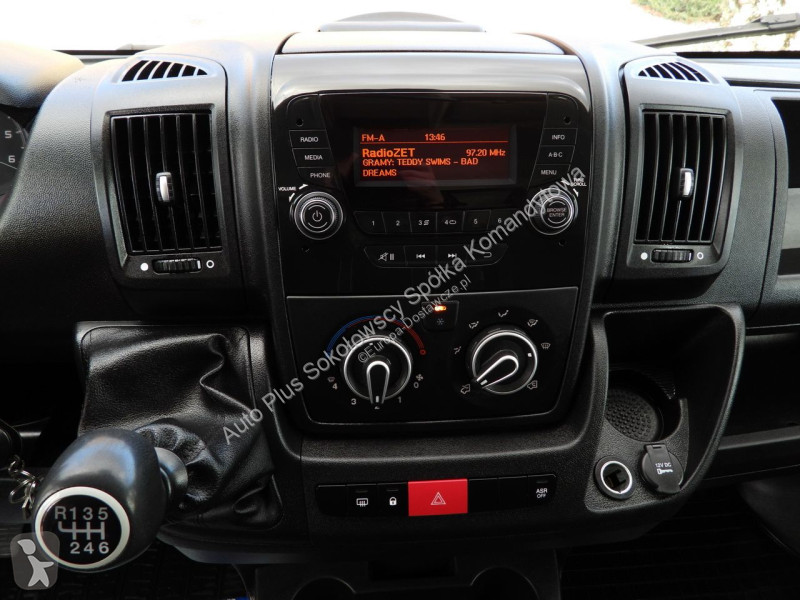 Samochód dostawczy Peugeot  BOXER