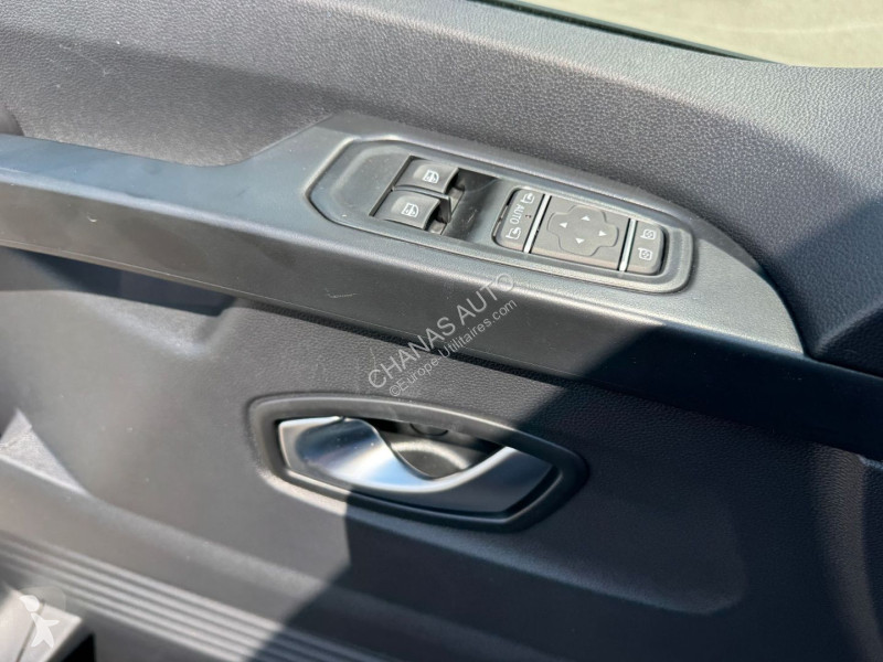 Furgoneta Renault L1H1 3T BLUE DCI 170 BVA9...