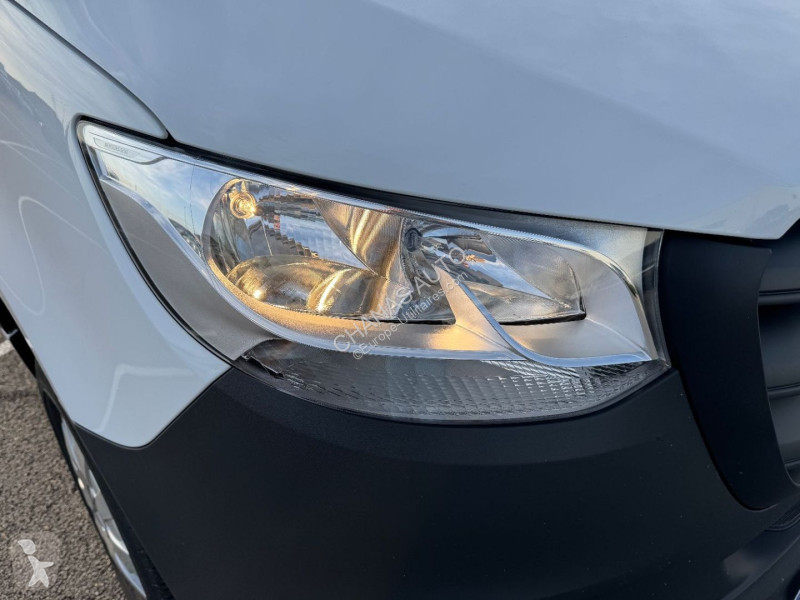 Véhicule utilitaire Mercedes 317 CDI 37 3.5T...