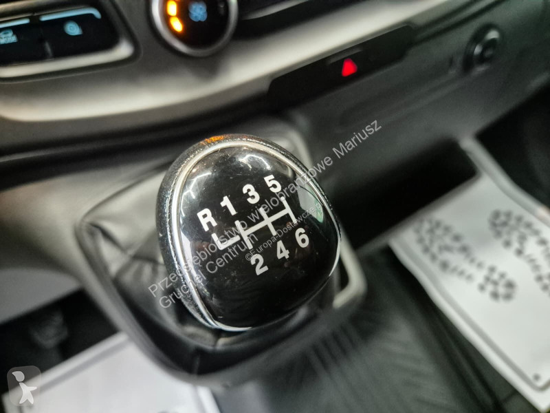 Лекотоварен автомобил Ford Transit 350 2.0 TDCi...