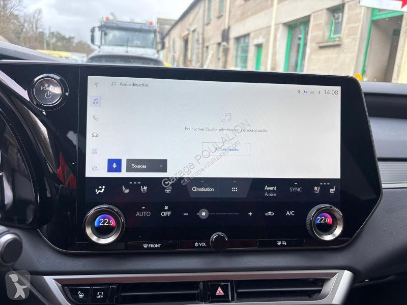 Samochód dostawczy Lexus 500H