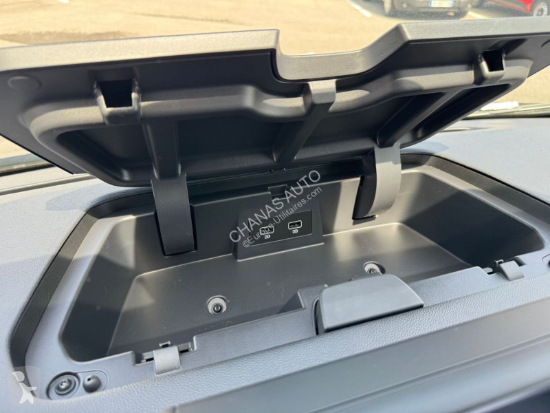 Véhicule utilitaire Renault L1H1 3T BLUE DCI...