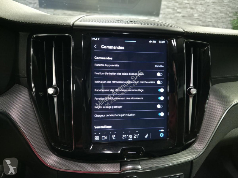 Samochód dostawczy Volvo XC60 B4 Micro-Hybride...