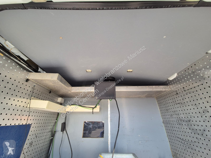 Лекотоварен автомобил Ford Transit 2.2 / L3H2 /...