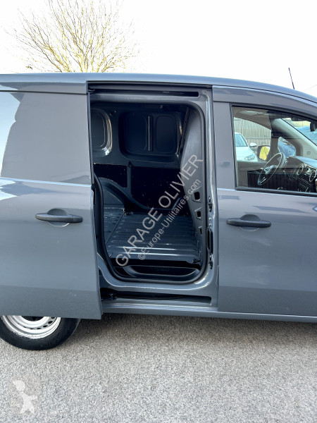Véhicule utilitaire Mercedes Long 110 1.5 CDI...