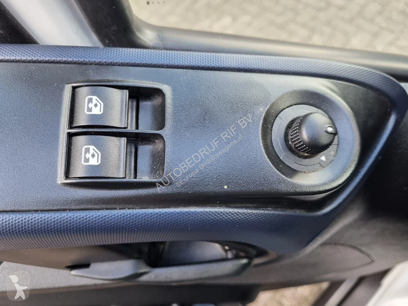 Furgoneta Iveco 70C18 3.0D Koffer 1000kg LBW...