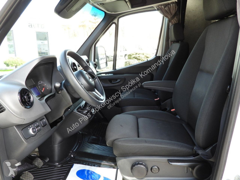Autoutilitară Mercedes 23RANSIT