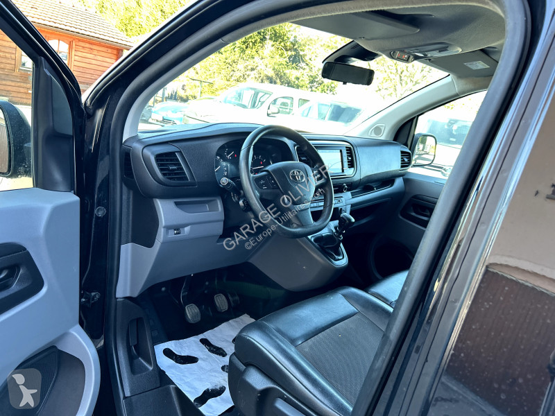 Véhicule utilitaire Toyota Proace Médium 1.5...