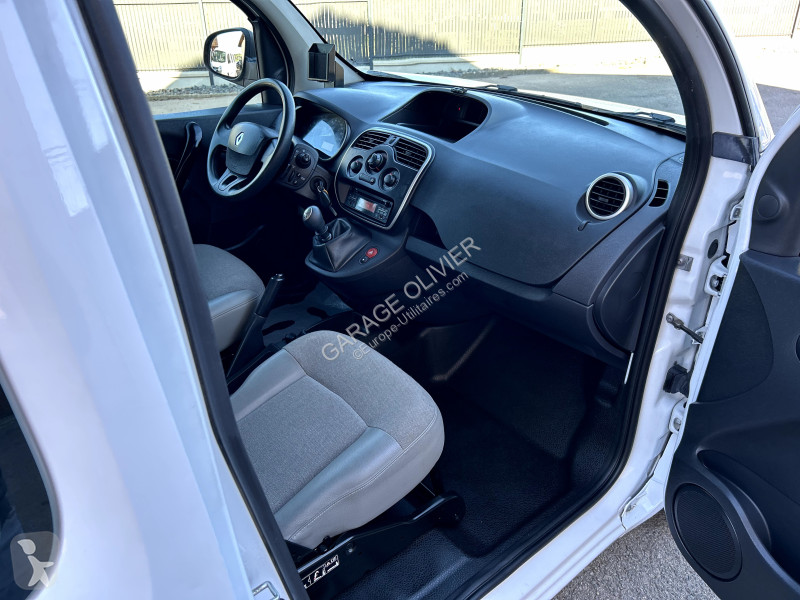 Véhicule utilitaire Renault Maxi Grand Volume...