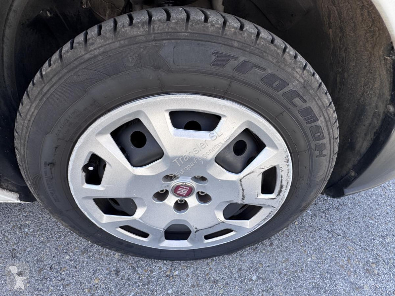 عربة نفعية Fiat  DOBLO