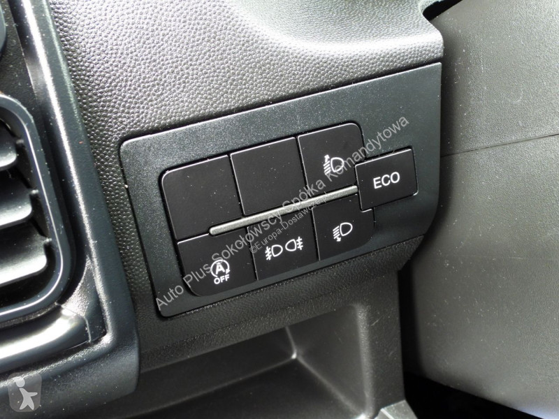 عربة نفعية Toyota MAX