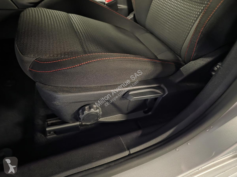 Véhicule utilitaire Ford FOCUS 1.0 EcoBoost...