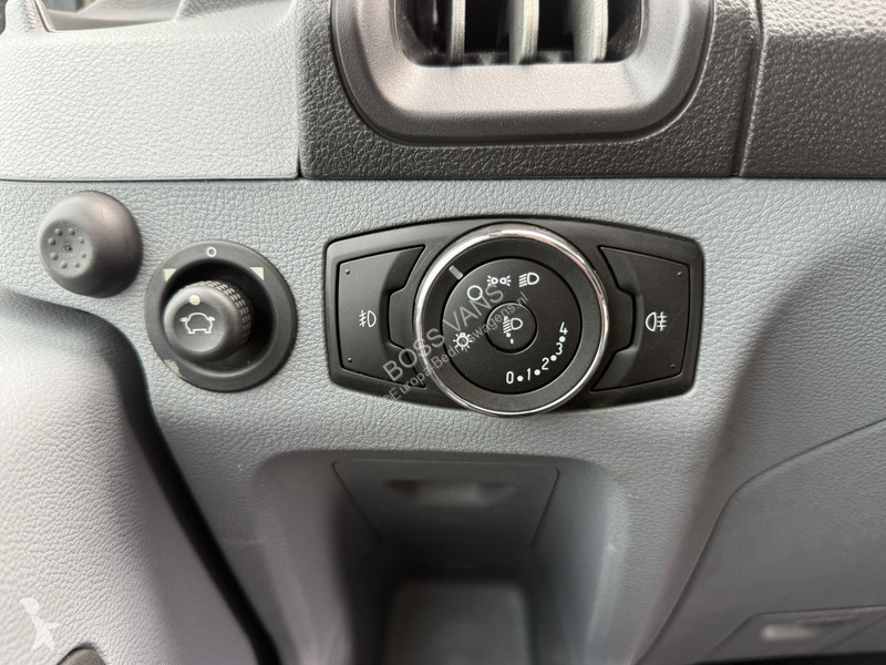 Véhicule utilitaire Ford 2.0 TDCI 130PK L2H2...