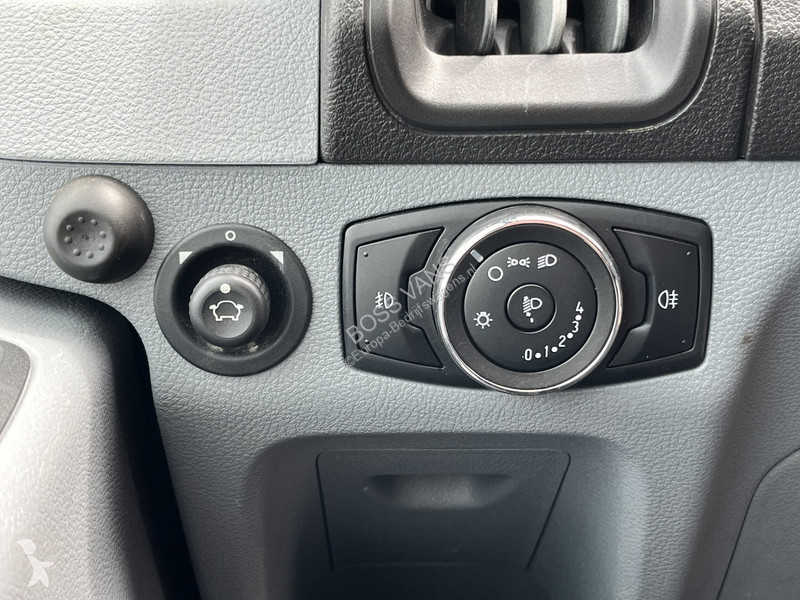 Véhicule utilitaire Ford 2.0 TDCI 130PK L2H2...