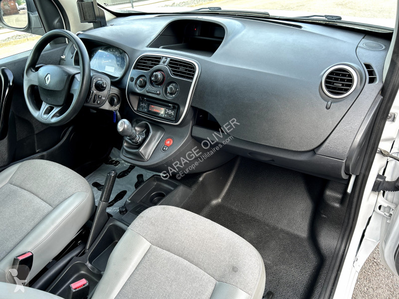 Véhicule utilitaire Renault Maxi Grand Volume...