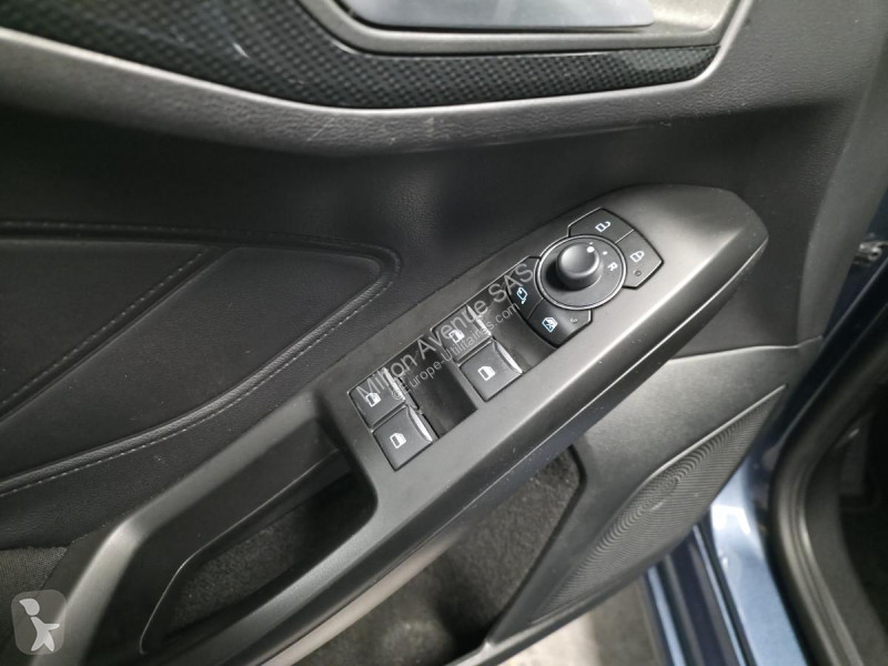 Véhicule utilitaire Ford FOCUS 1.0 EcoBoost...