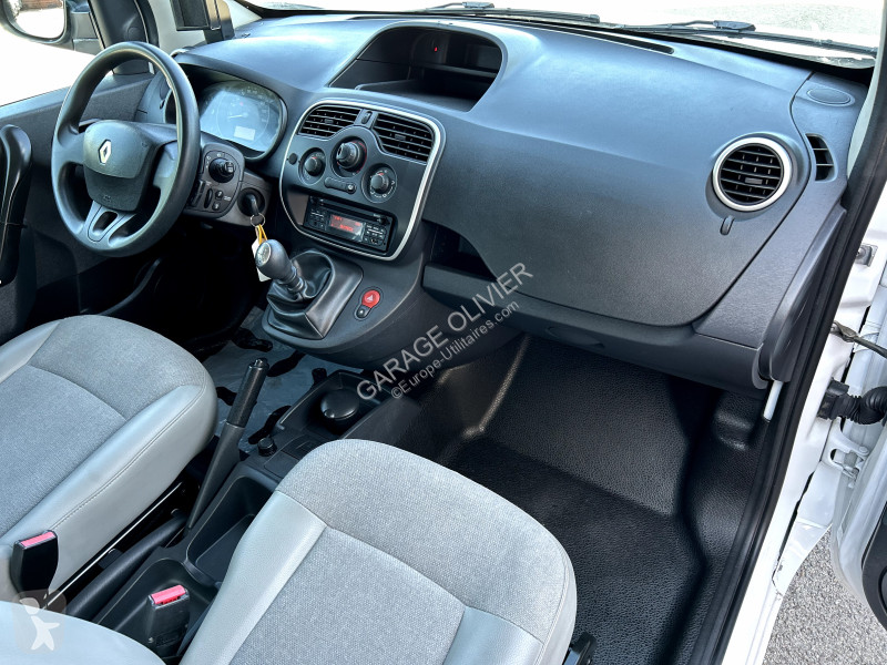 Véhicule utilitaire Renault Maxi Grand Volume...