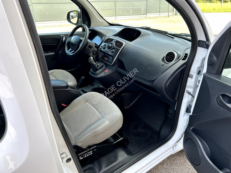 Véhicule utilitaire Renault Maxi Grand Volume...