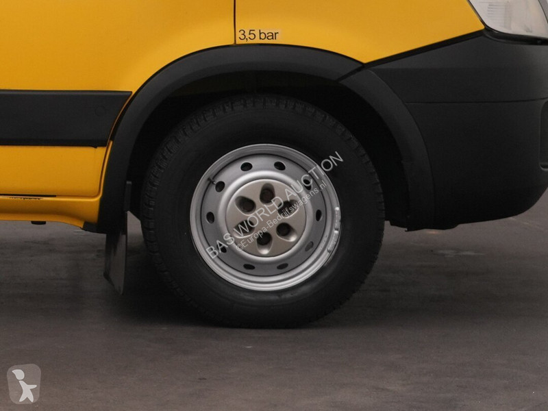 Bedrijfswagen Iveco 35S11
