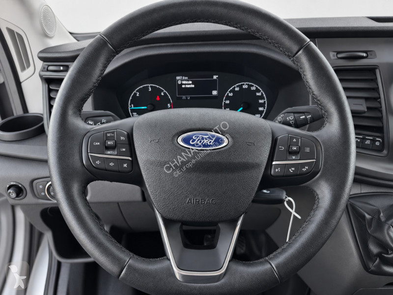 Коммерческий автомобиль Ford 350 L3H2 2.0...